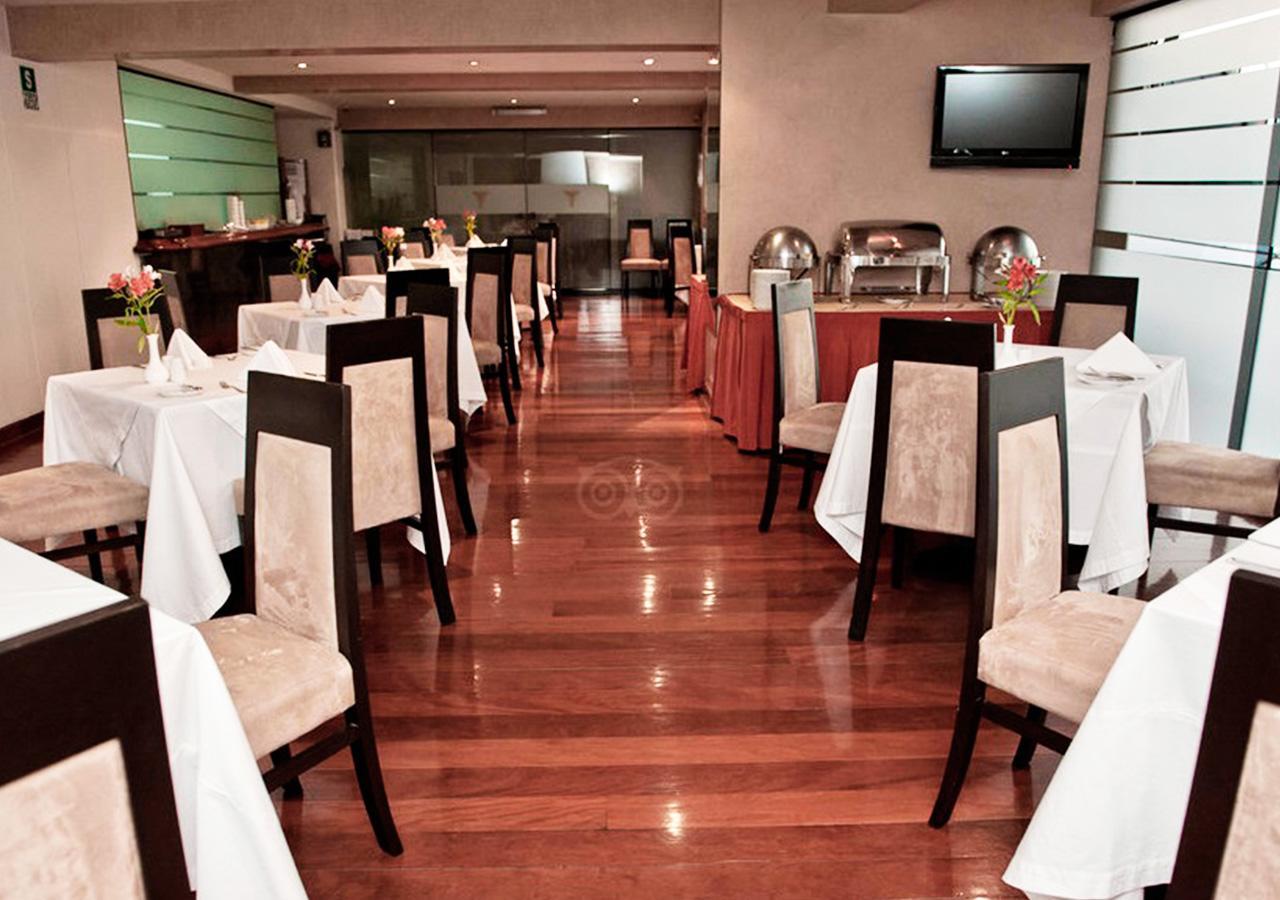Thunderbird Hotel Fiesta & Casino Lima Buitenkant foto