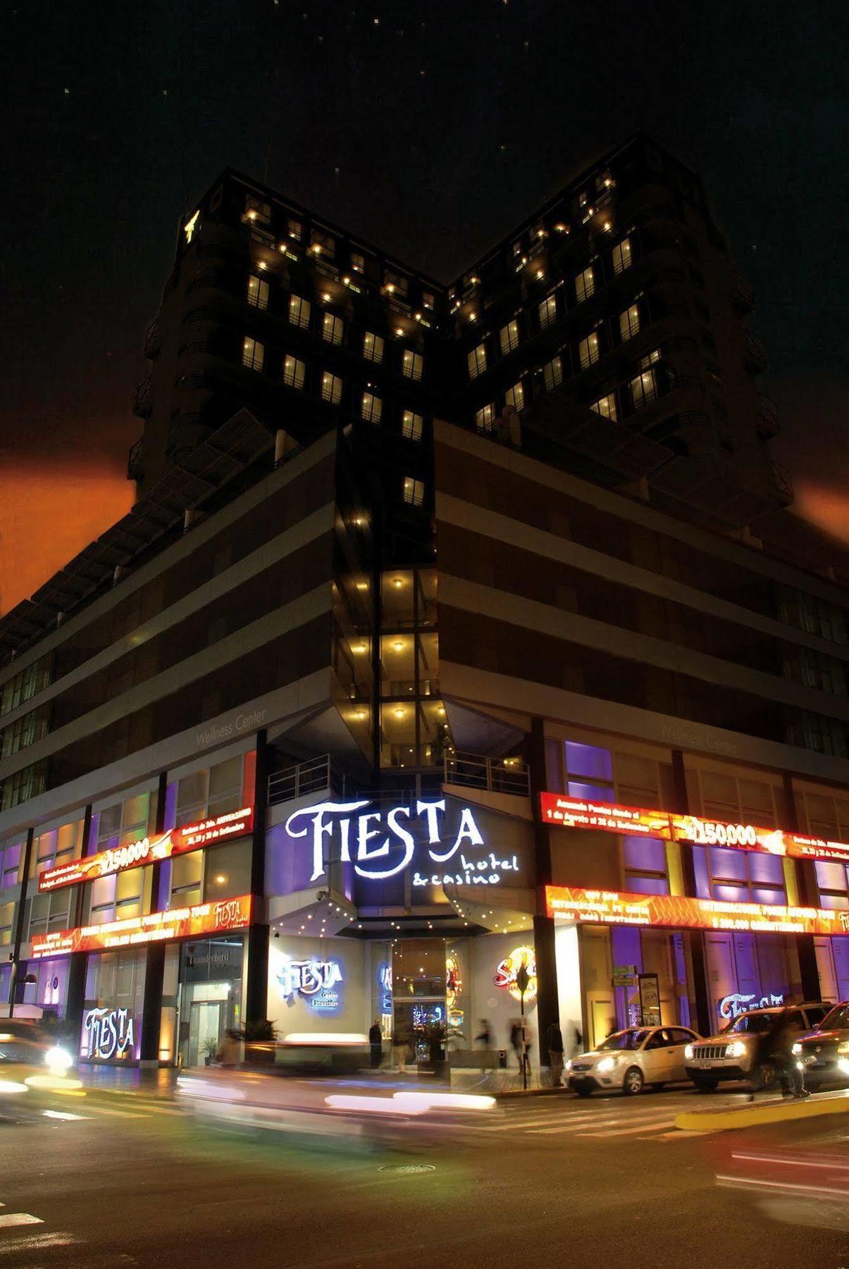 Thunderbird Hotel Fiesta & Casino Lima Buitenkant foto